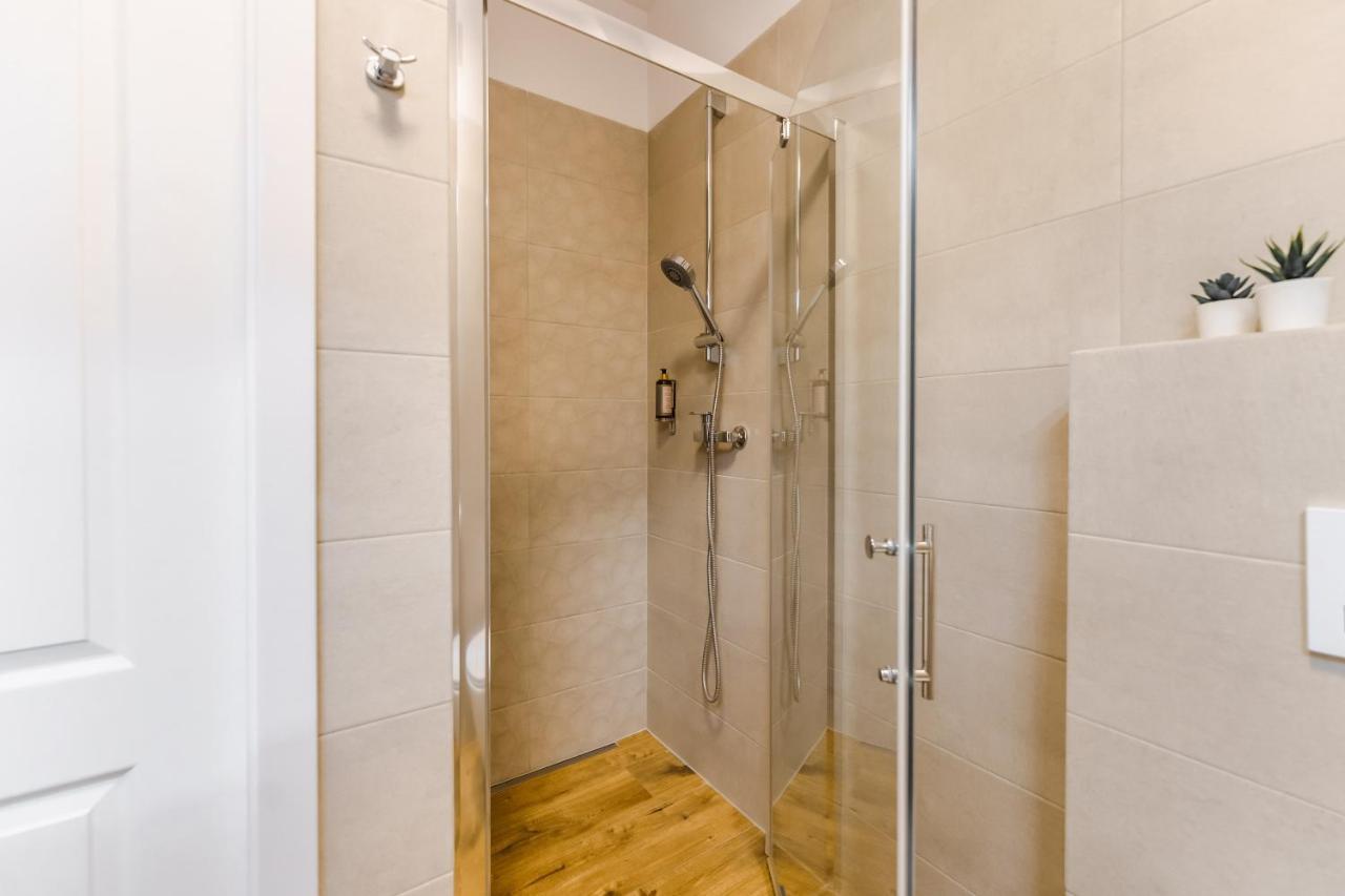 Komfortowe Apartamenty Kolobrzegu Екстер'єр фото